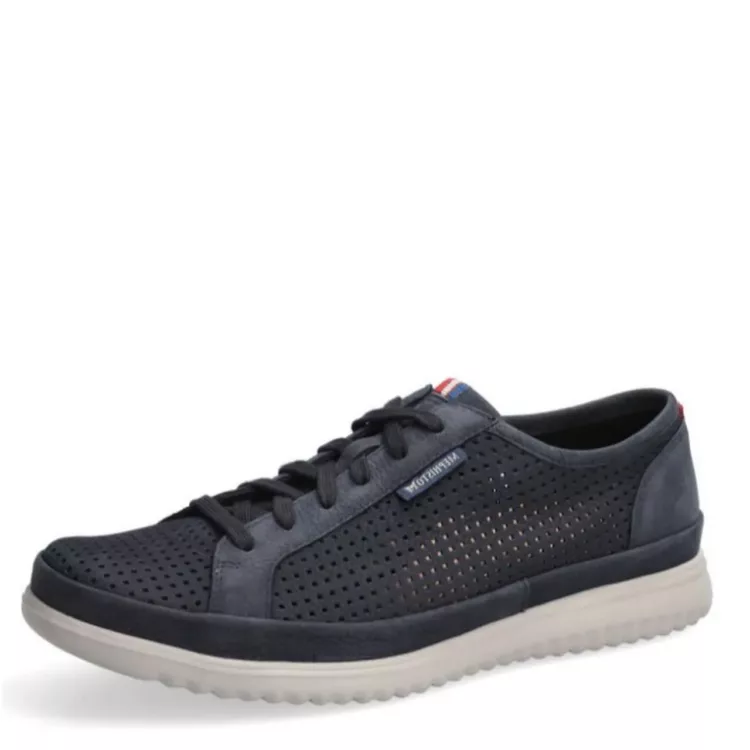 Baskets perforées  marque Mephisto. Référence : Tom Perf Navy 1945. Disponible chez Chauss'Family magasin de chaussures à Issoire.