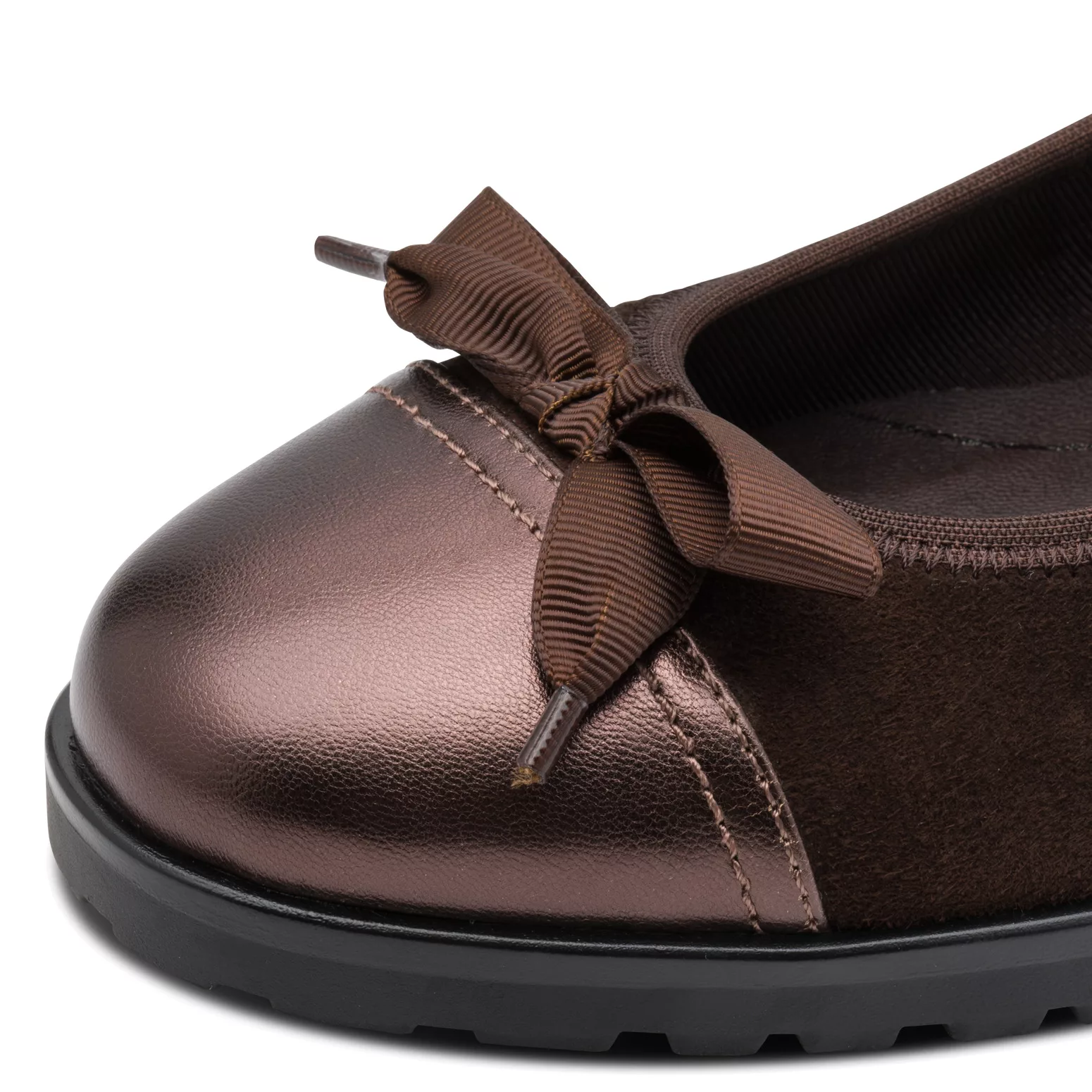 Ballerines marron Tamaris pour femme. Référence : 22126-43 347 Mocca Suede. Disponible chez Chauss'Family magasin de chaussures à Issoire.