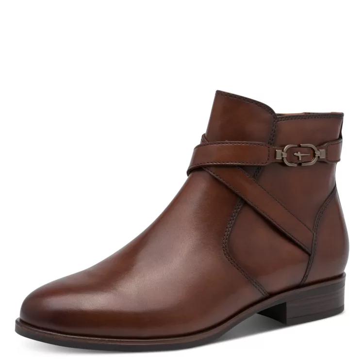 Bottines basses marron la marque Tamaris pour femme. Référence : 25371-47 311 Muscat. Disponible chez Chauss'Family magasin de chaussures à Issoire.