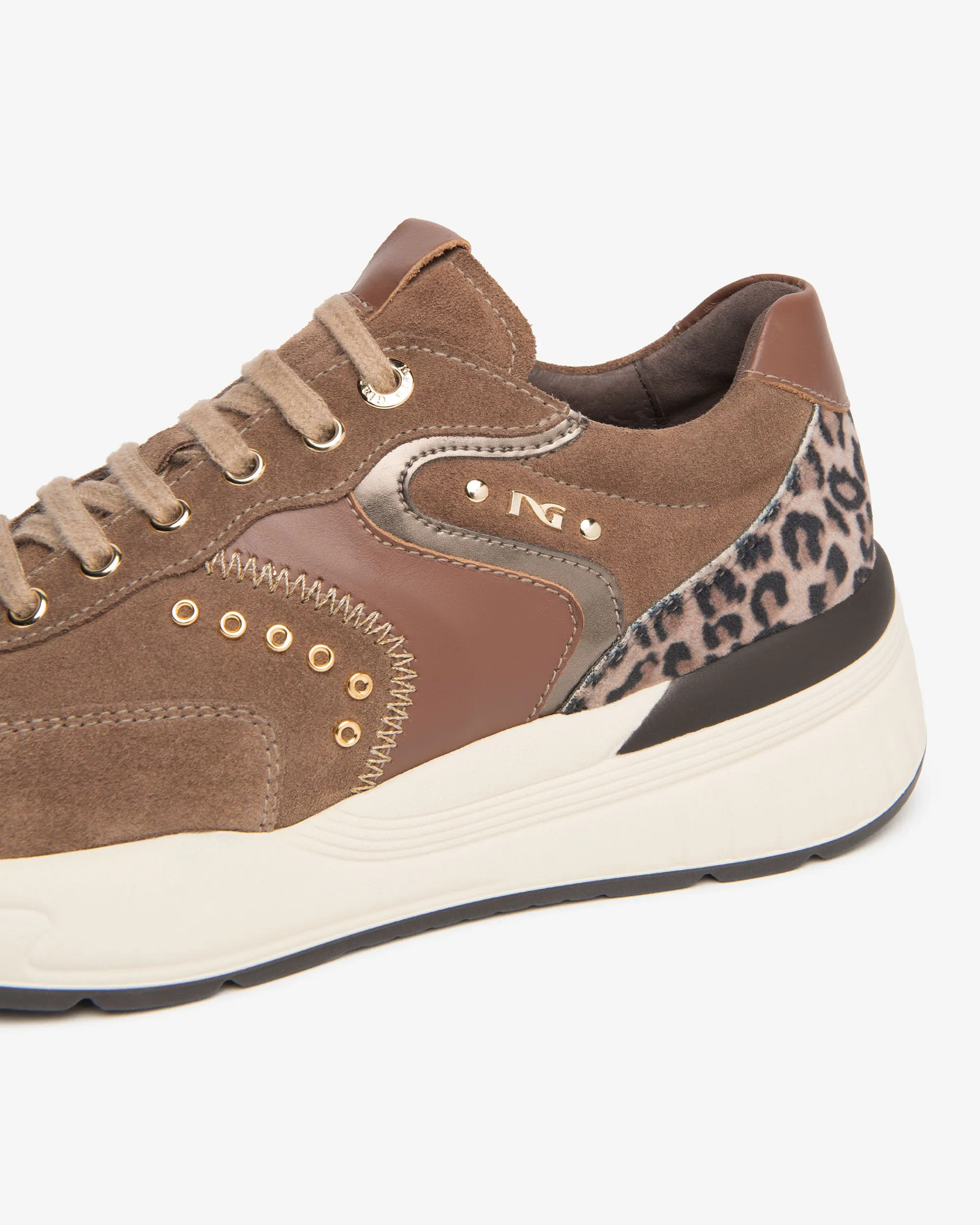 Baskets marron et léopard femme marque NeroGiardini. Référence I617372D 442. Disponible chez Chauss'Family magasin de chaussures à Issoire.