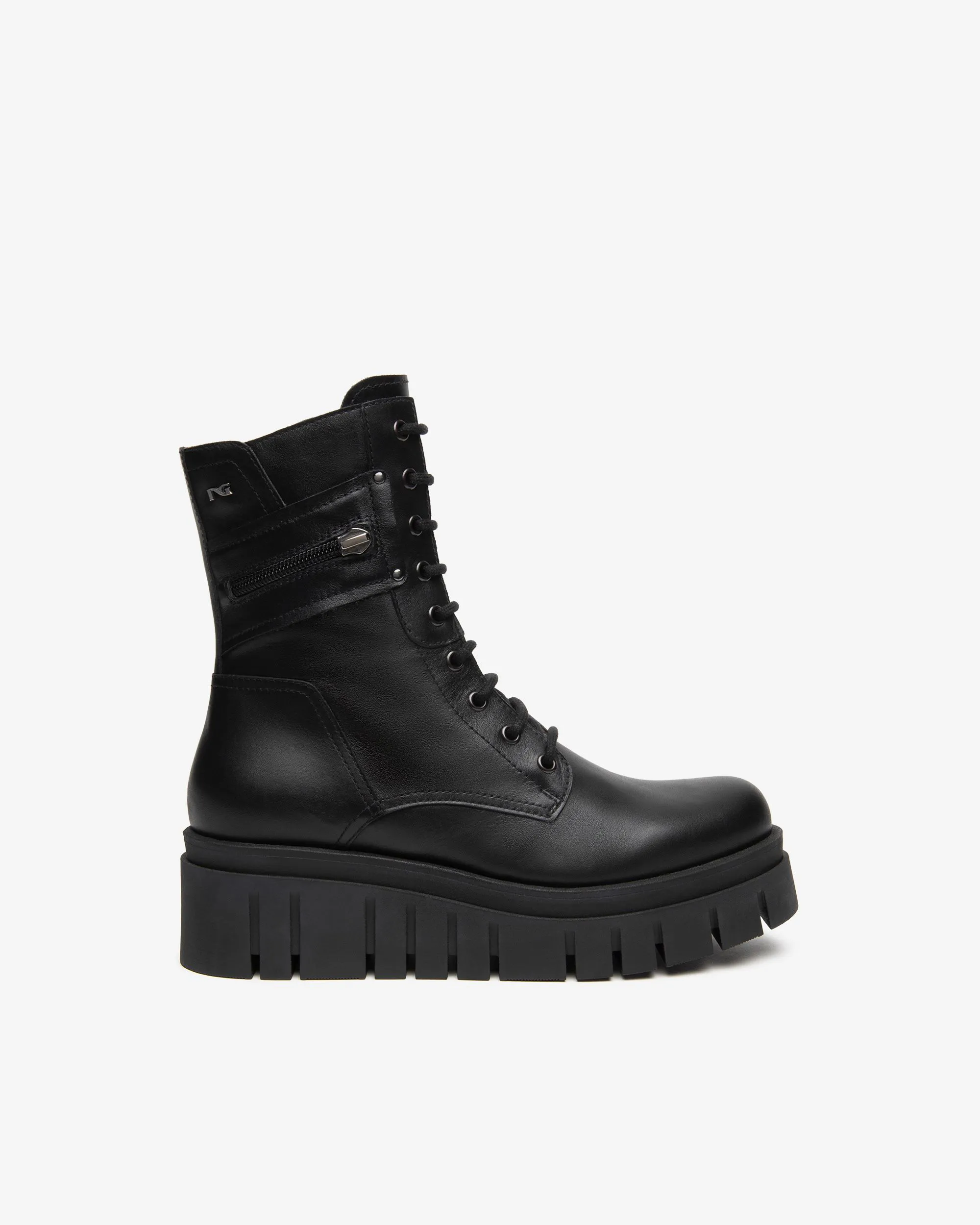 Bottines noires à plateforme femme marque NeroGiardini. Référence I61803D 100 Nero. Disponible chez Chauss'Family magasin de chaussures à Issoire.