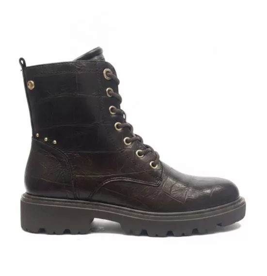 Bottines à lacets pour femme Carmela . Référence 164269 Marron. Disponible chez Chauss'Family magasin de chaussures à Issoire.