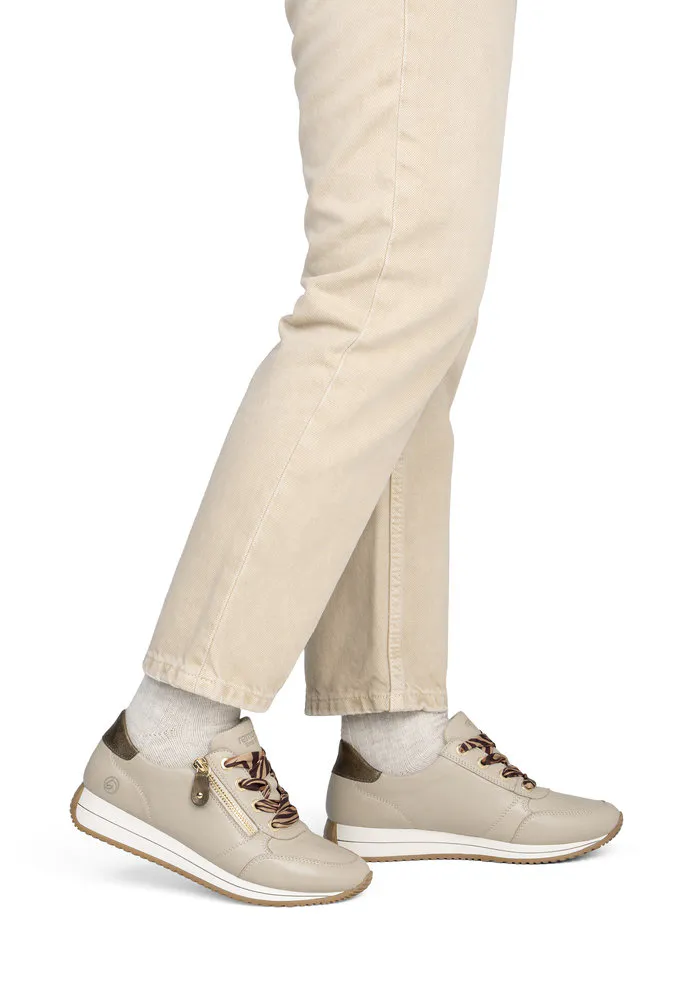 Baskets beiges pour femme Remonte. Référence :D0H11-62 Beige. Disponible chez Chauss'Family magasin de chaussures à Issoire.