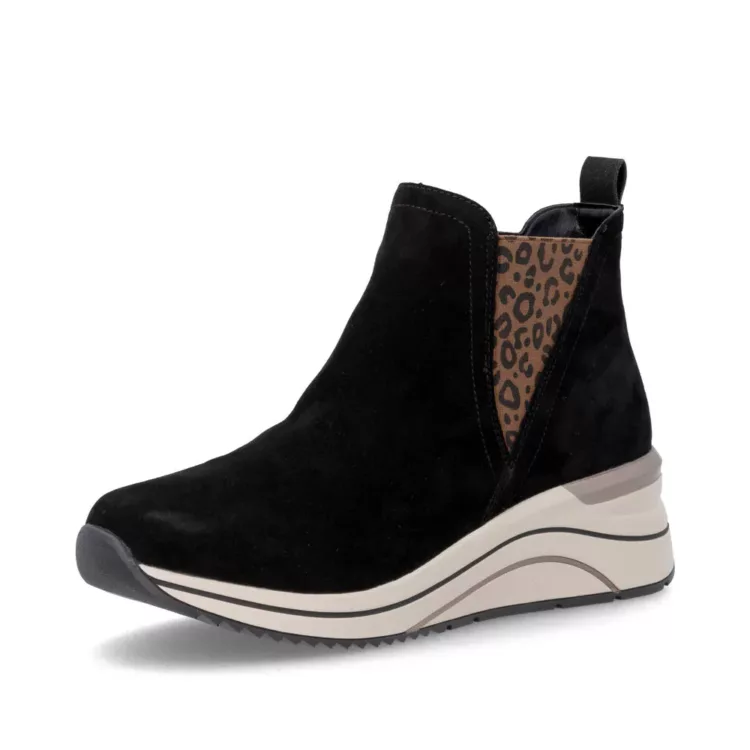 Chaussures compensées noires pour femme Remonte. Référence : D0T75-05 Noir. Disponible chez Chauss'Family magasin de chaussures à Issoire.