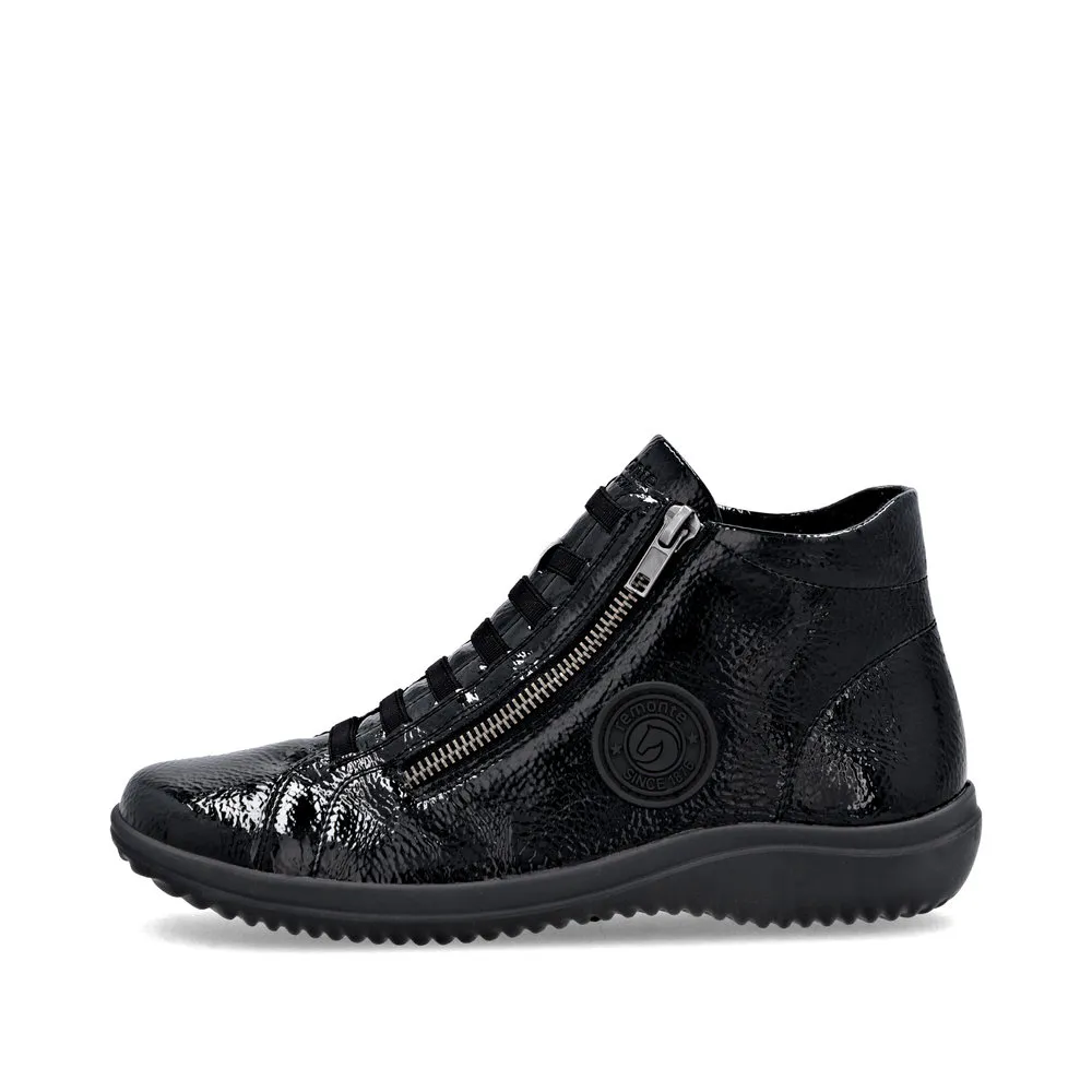 Baskets montantes noires pour femme marque Remonte. Référence D1E70-02 Noir . Disponible chez Chauss'Family magasin de chaussures à Issoire.
