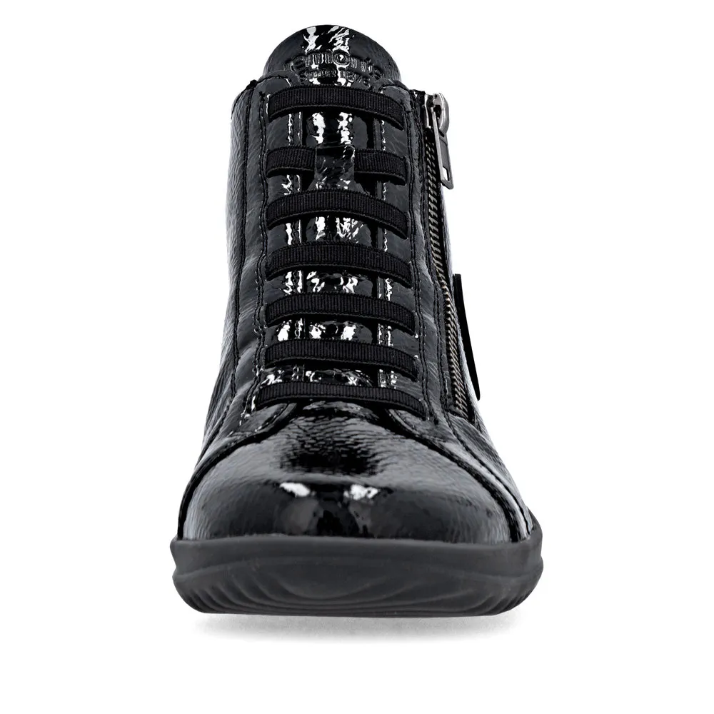 Baskets montantes noires pour femme marque Remonte. Référence D1E70-02 Noir . Disponible chez Chauss'Family magasin de chaussures à Issoire.