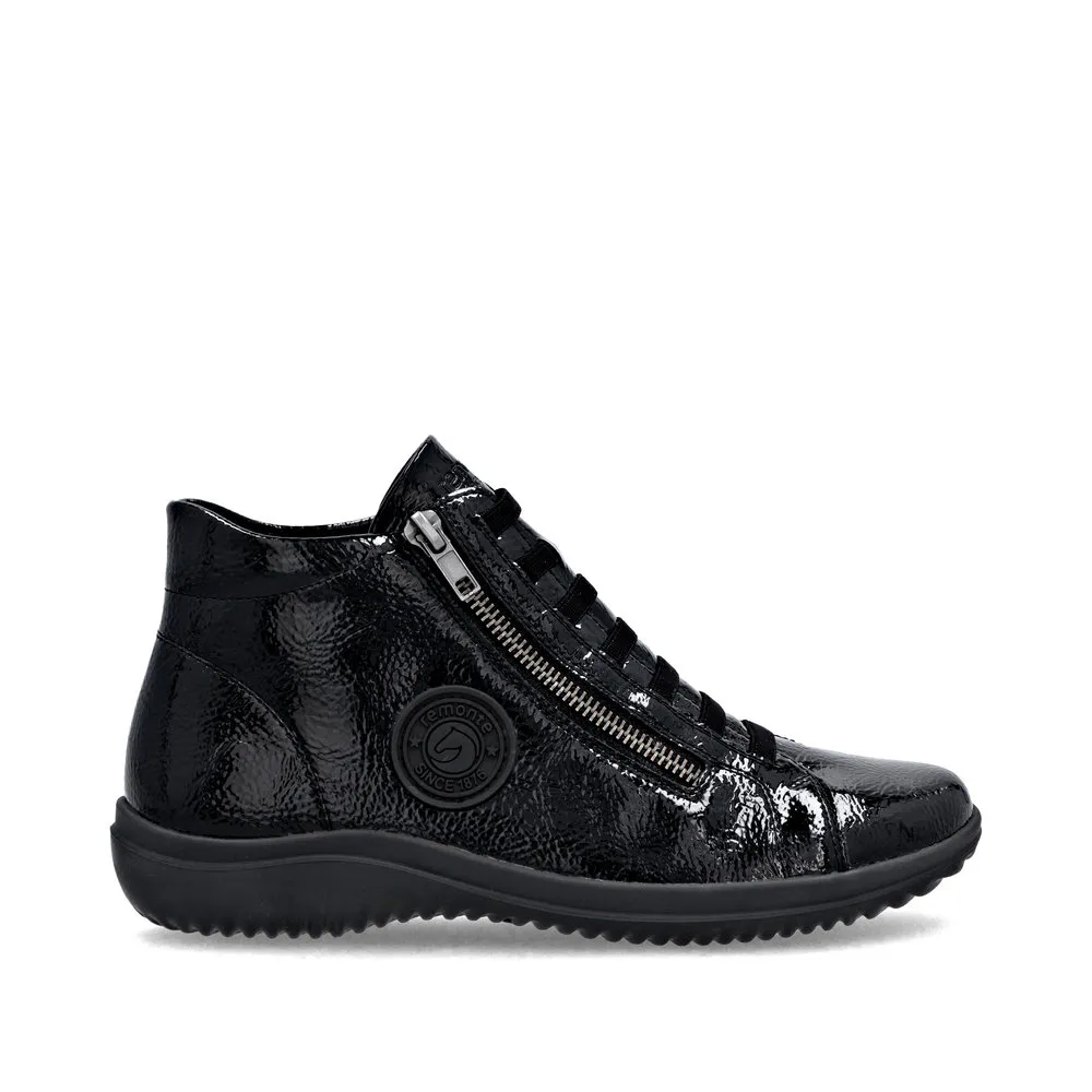 Baskets montantes noires pour femme marque Remonte. Référence D1E70-02 Noir . Disponible chez Chauss'Family magasin de chaussures à Issoire.