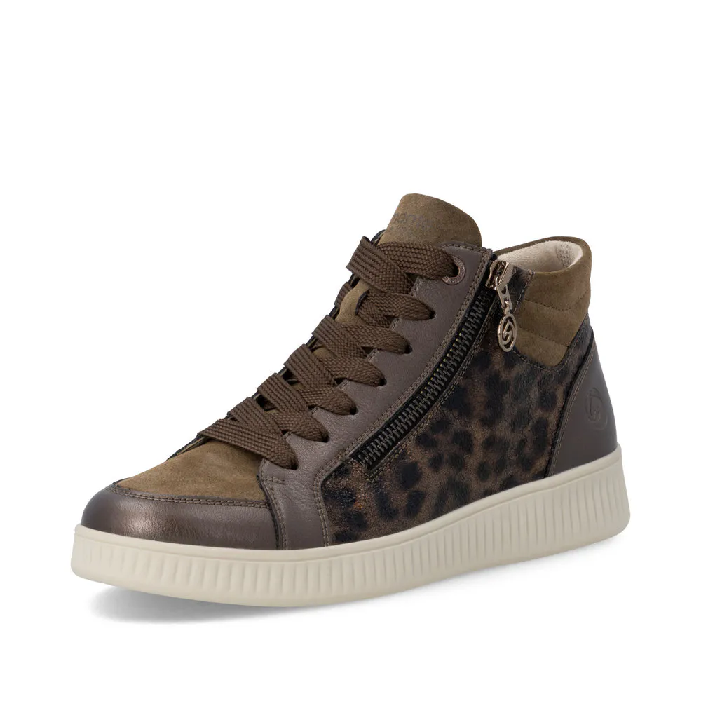 Baskets montantes léopard pour femme marque Remonte. Référence D2E70-90 Bronze . Disponible chez Chauss'Family magasin de chaussures à Issoire.