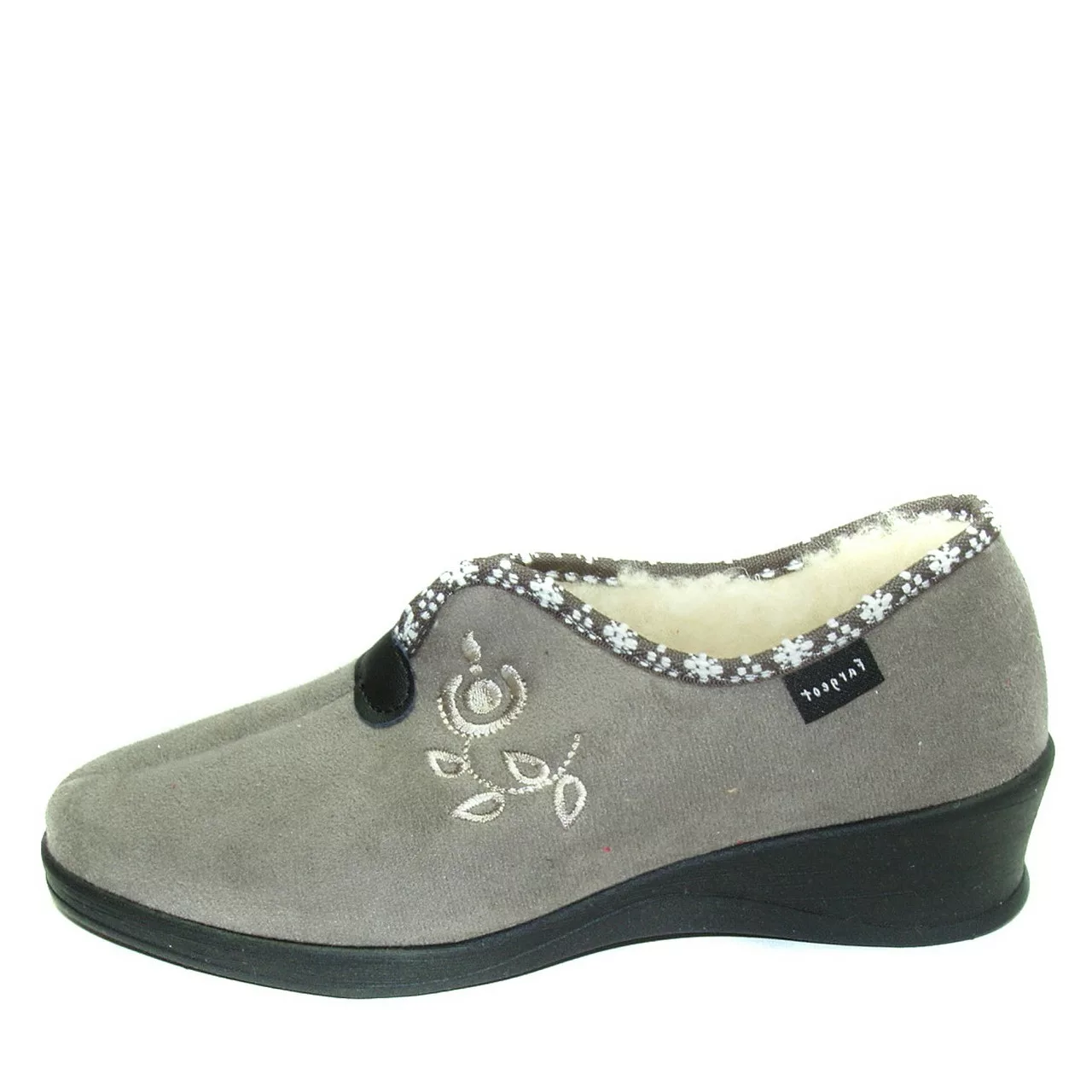 Pantoufles grises fourrées laine pour femme Fargeot pour femme. Référence : Lowell grises. Disponible chez Chauss'Family magasin de chaussures à Issoire