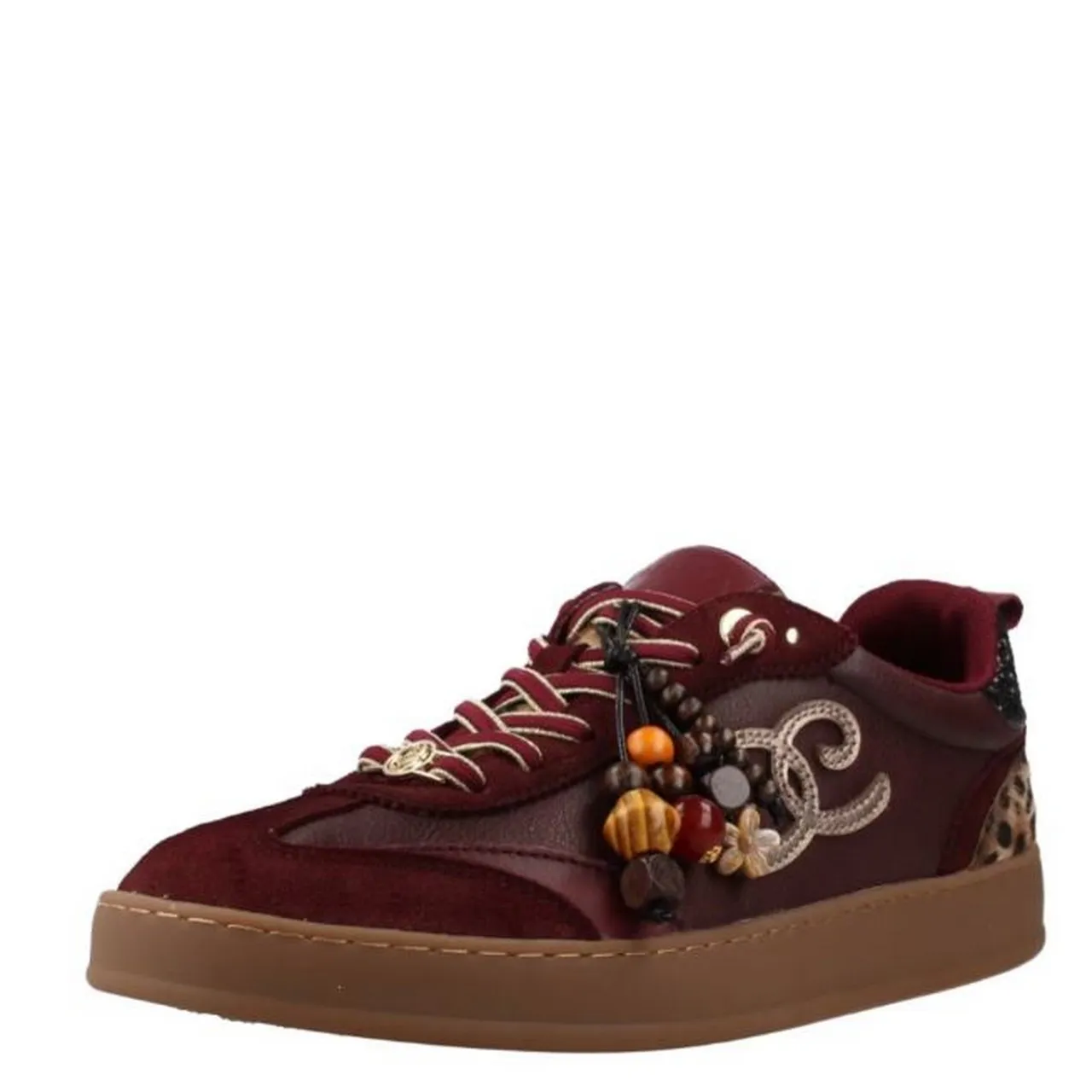 Baskets Bordeaux pour femme Carmela . Référence Zapato 164152 Bordeaux. Disponible chez Chauss'Family magasin de chaussures à Issoire.