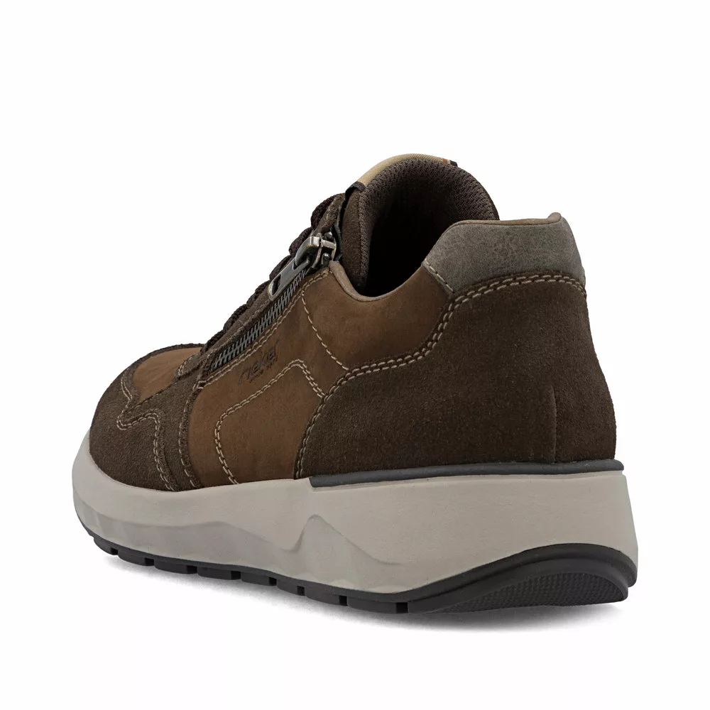Baskets marron larges pour homme marque Rieker. Référence 11500-22 Marron. Disponible chez Chauss'Family magasin de chaussures à Issoire.