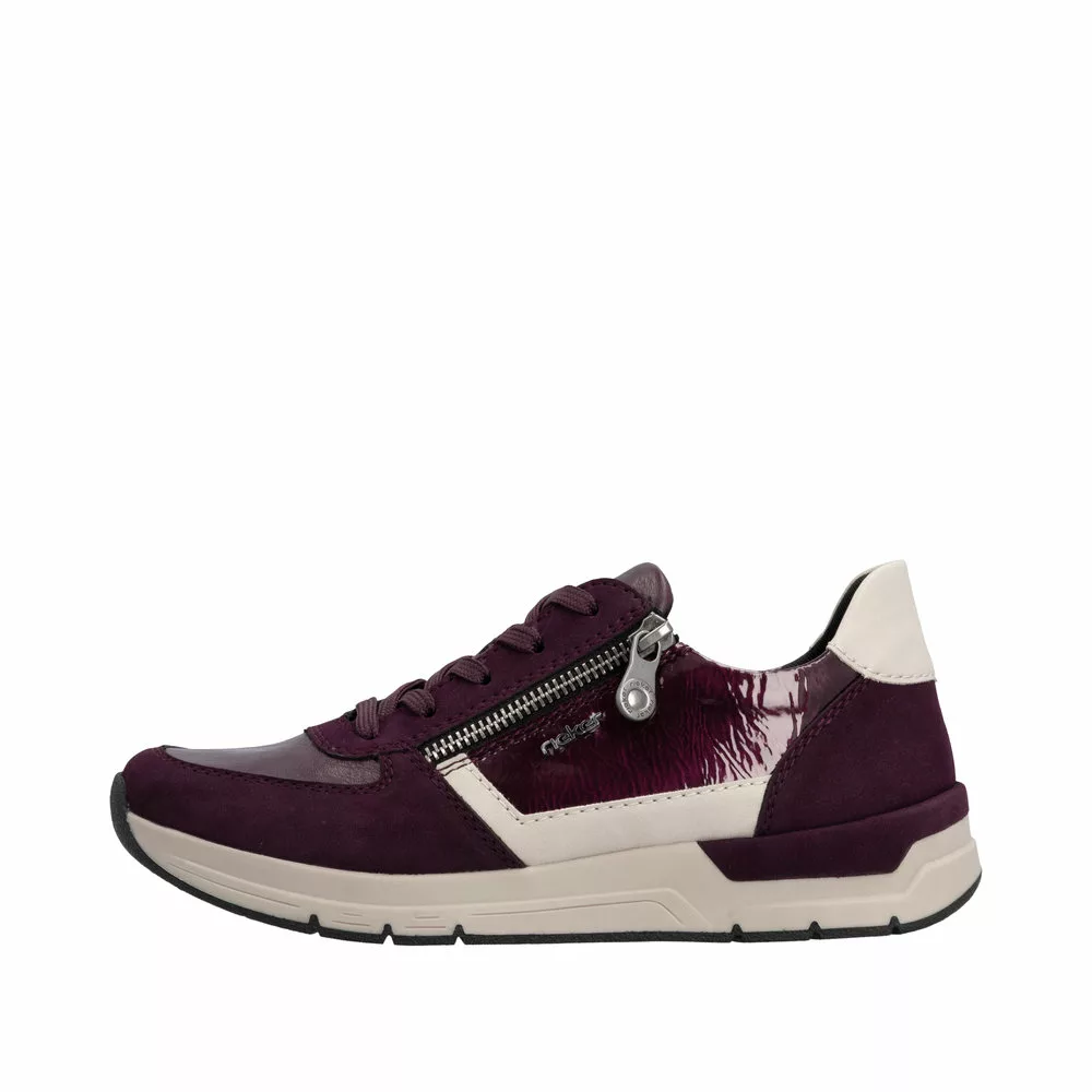 Baskets bordeaux de la marque Rieker pour femme. Référence 58902-35 Bordeaux. Disponible chez Chauss'Family magasin de chaussures à Issoire.