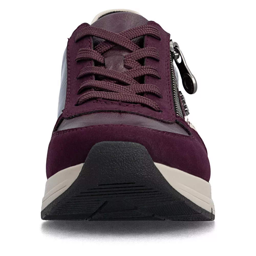 Baskets bordeaux de la marque Rieker pour femme. Référence 58902-35 Bordeaux. Disponible chez Chauss'Family magasin de chaussures à Issoire.