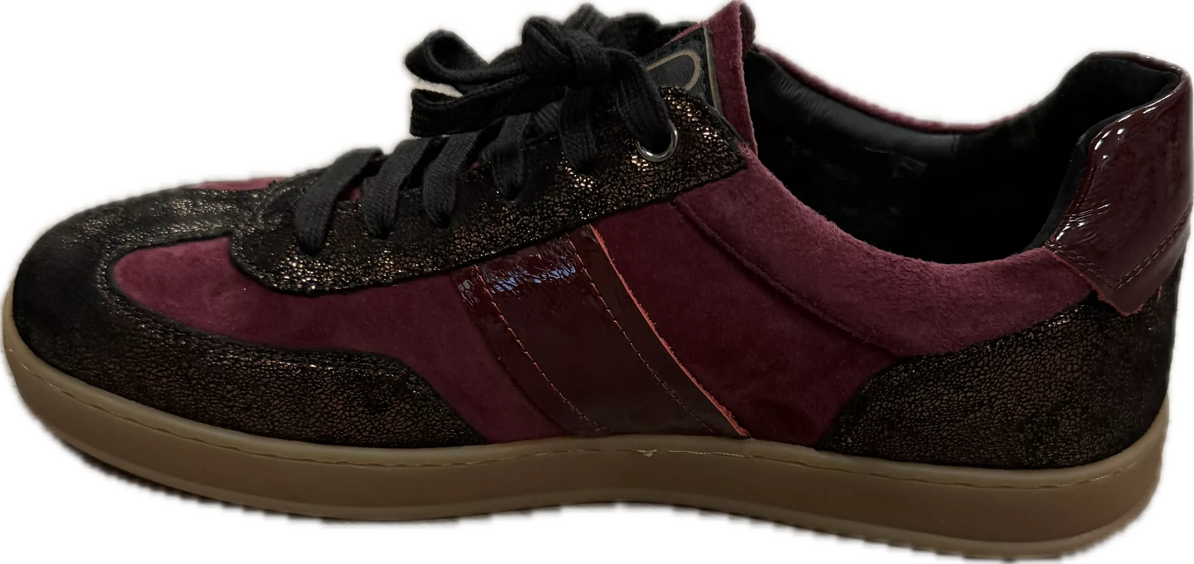 Baskets bordeaux pour femme Geo Reino. Référence : Speci Coffee Bordeaux . Disponible chez Chauss'Family magasin de chaussures à Issoire.
