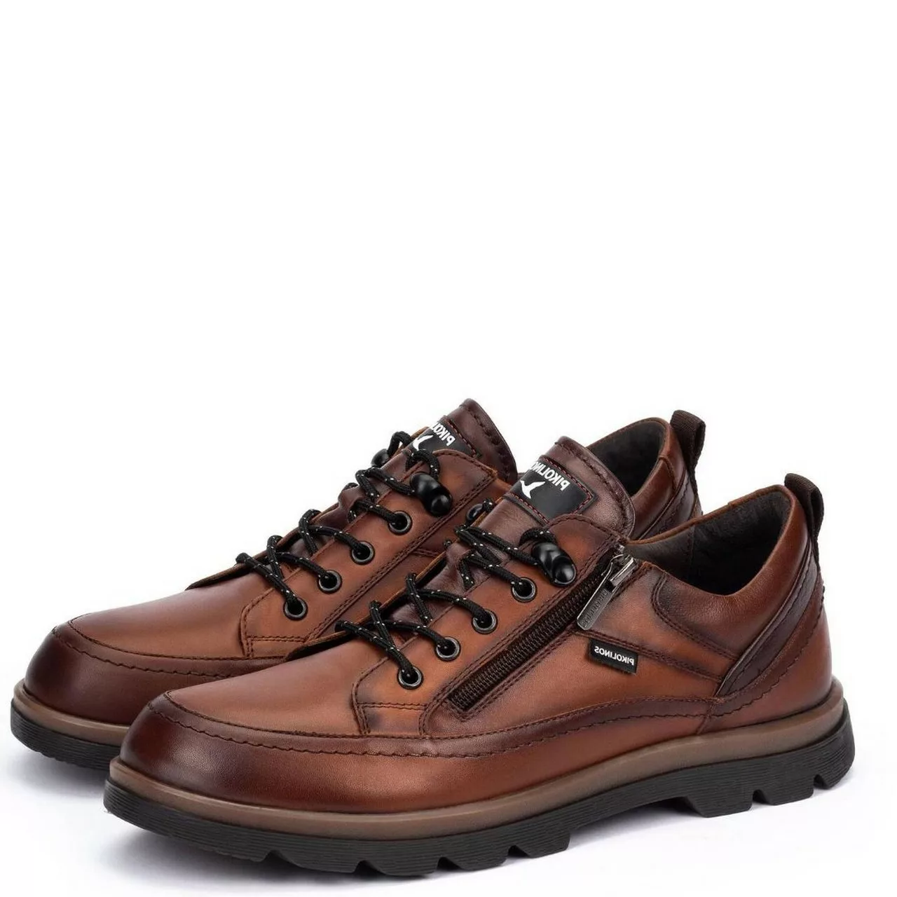 Chaussures à lacets de la marque Pikolinos. Référence Vigo M3M-4163C1 Cuero. Disponible chez Chauss'Family magasin de chaussures à Issoire.